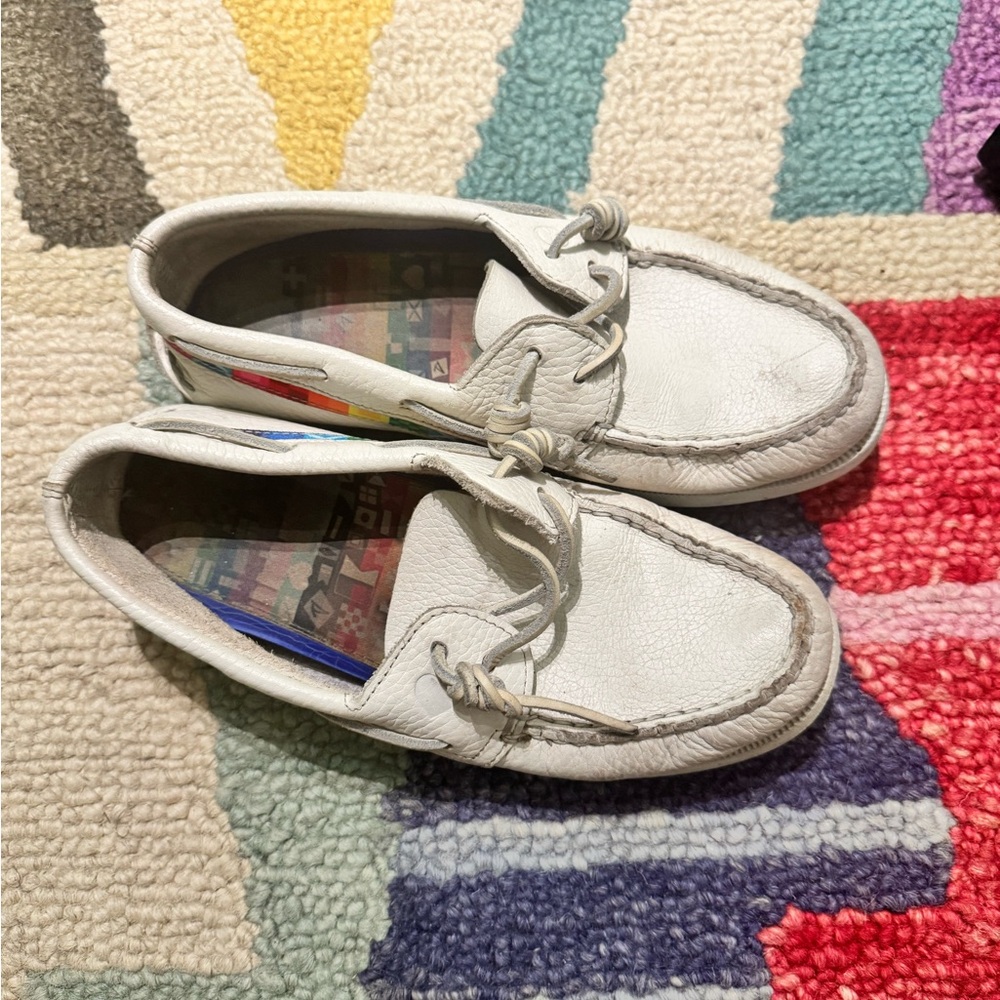 Sperry White Flats Classic Nautical Style